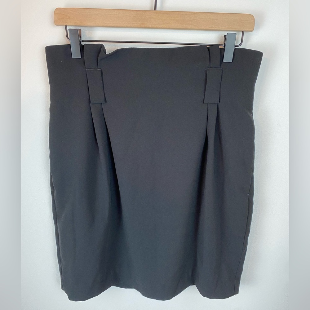 EXPRESS Black Skirt Ruffle Waist Belt Loops NWT | Size 10